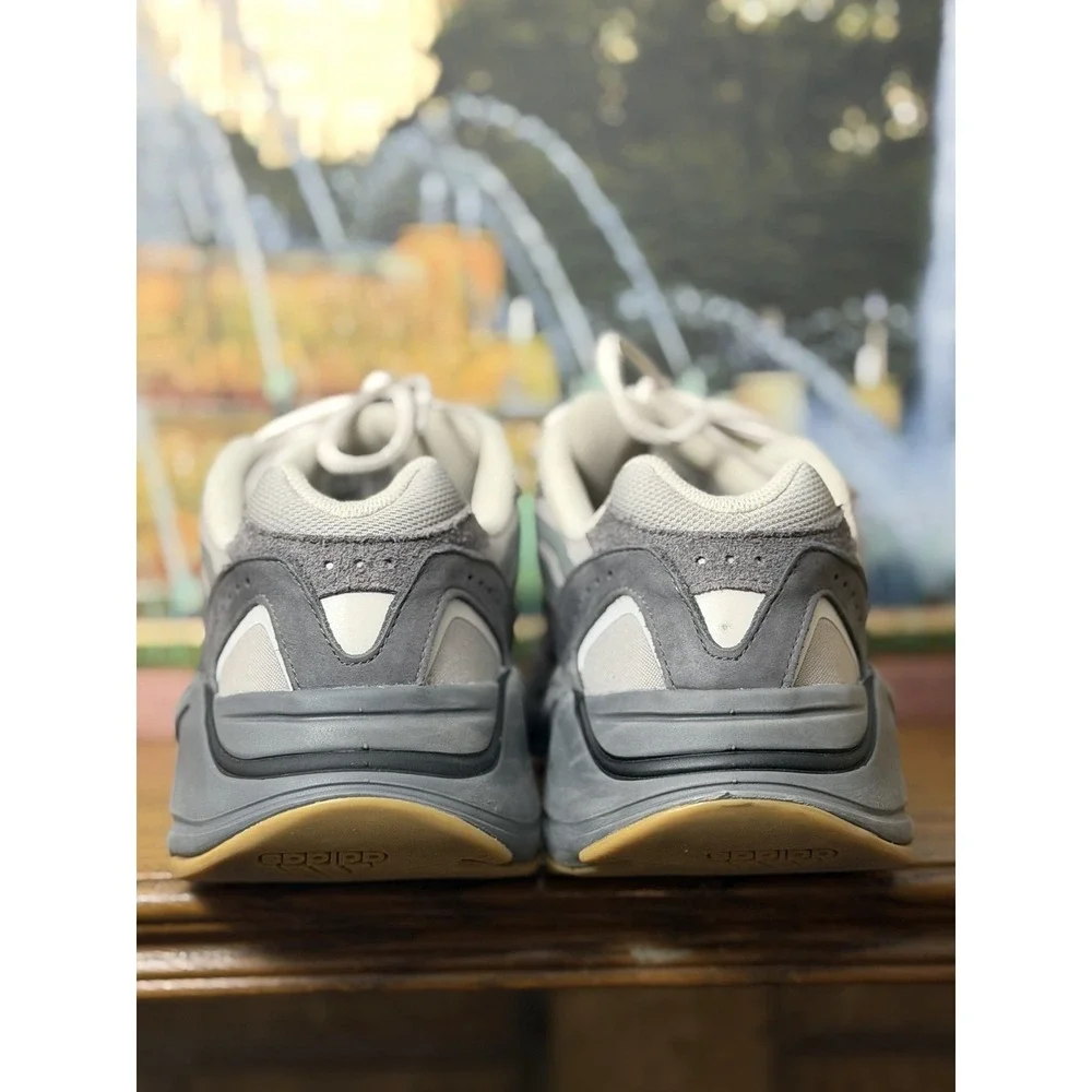 Adidas Yeezy Boost 700 V2 Tephra Men's Size 10.5 FU7914 100% Authentic
